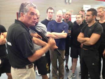  Maor 2013 Entwaffnung Kalaschnikow