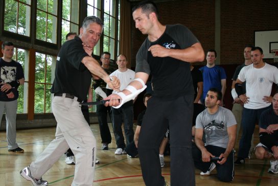 Maor_Seminar_Freiburg_Messerabwehr